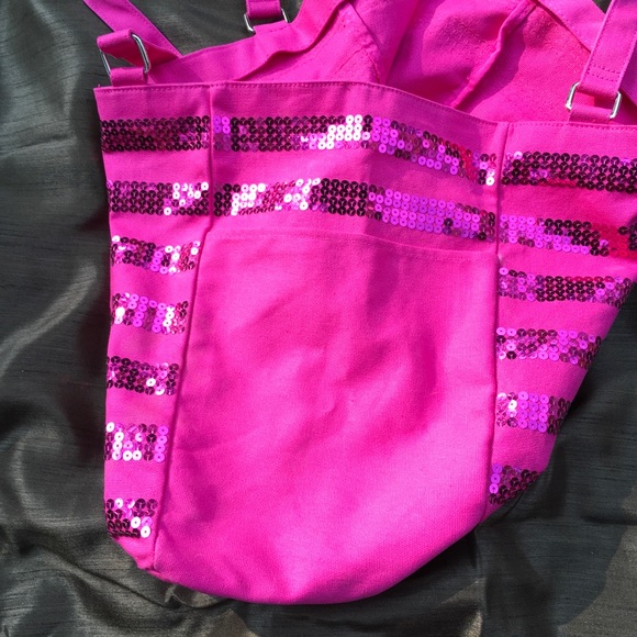💖VS Hot Pink Tote!💕 FREE WITH $75 BUNDLE! - Picture 3 of 6